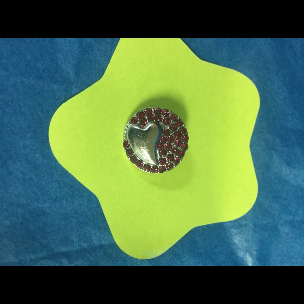 18mm Fushia And Silver Heart Snap Button